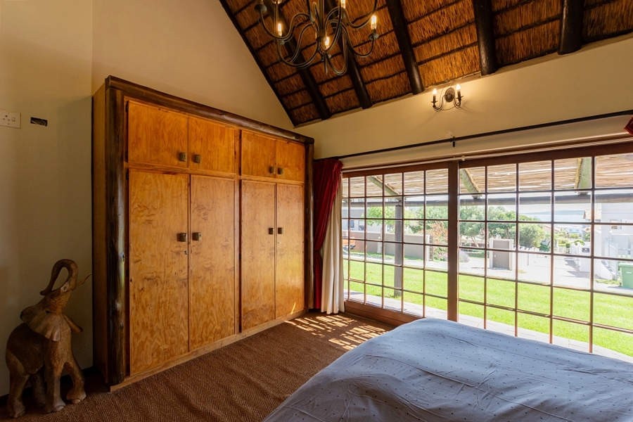 5 Bedroom Property for Sale in Myburgh Park Western Cape